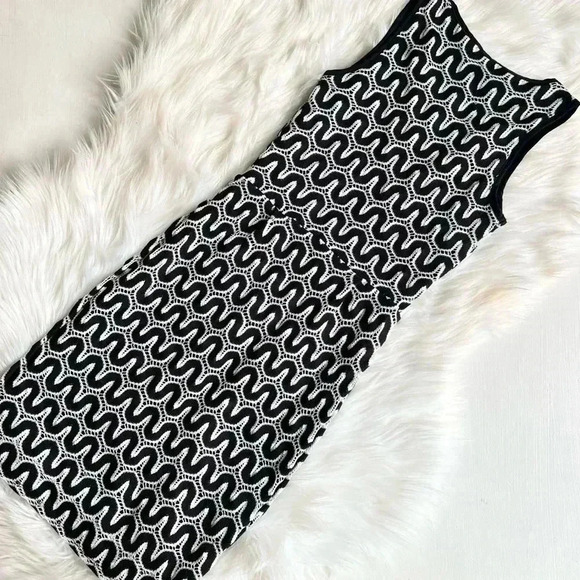 Banana Republic Knit Crochet Sleeveless Black & White Dress - Picture 2 of 9